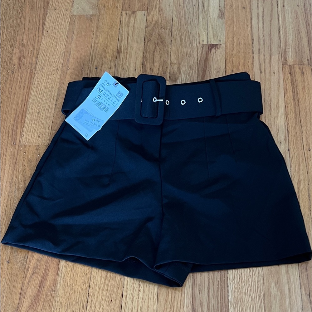 BNWT! Zara black belted dress shorts XS